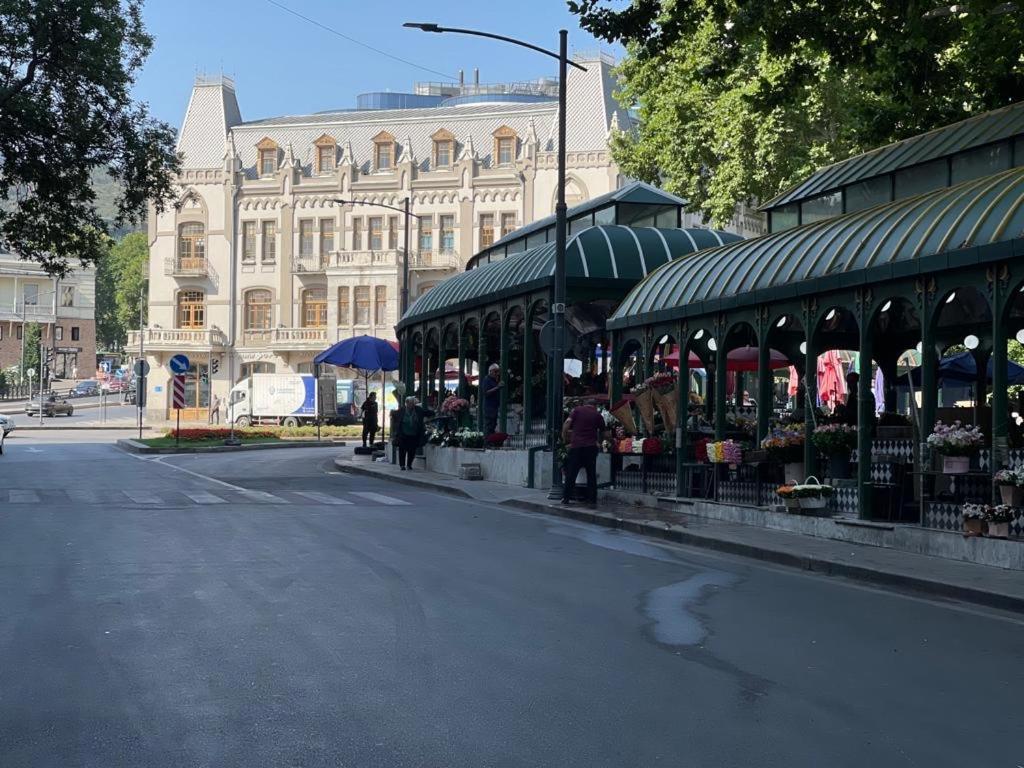 Apartment Dadu Tiflis Dış mekan fotoğraf